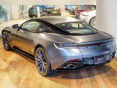 ASTON MARTIN DB11 - 3