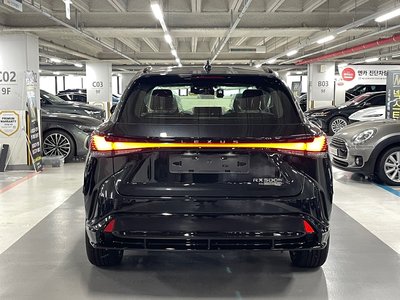 صورة 3 لـ 2026 Lexus RX