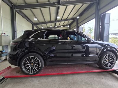 PORSCHE CAYENNE - 2