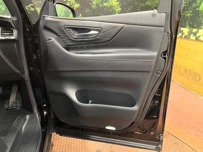 صورة مصغرة 32 لـ 2025 Toyota ALPHARD
