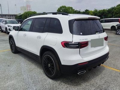 2026 Mercedes-BENZ GLB photo 2