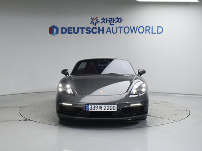 PORSCHE 718 BOXSTER