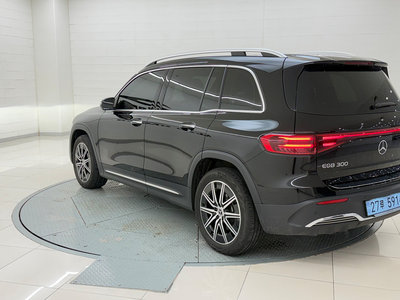 صورة 2 لـ 2025 Mercedes-BENZ EQB