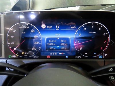 MERCEDES-BENZ E-CLASS - 9