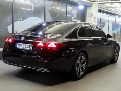 MERCEDES-BENZ E-CLASS - 3