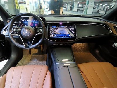 MERCEDES-BENZ E-CLASS - 10