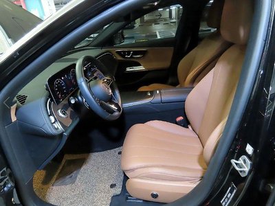 MERCEDES-BENZ E-CLASS - 7