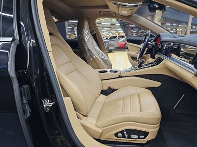 PORSCHE PANAMERA - 5