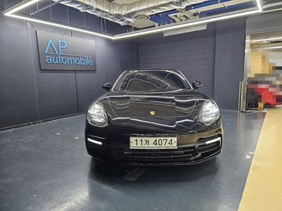 PORSCHE PANAMERA - 2