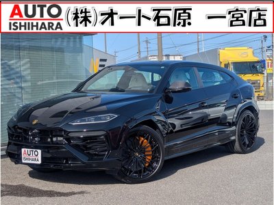 LAMBORGHINI URUS - 1