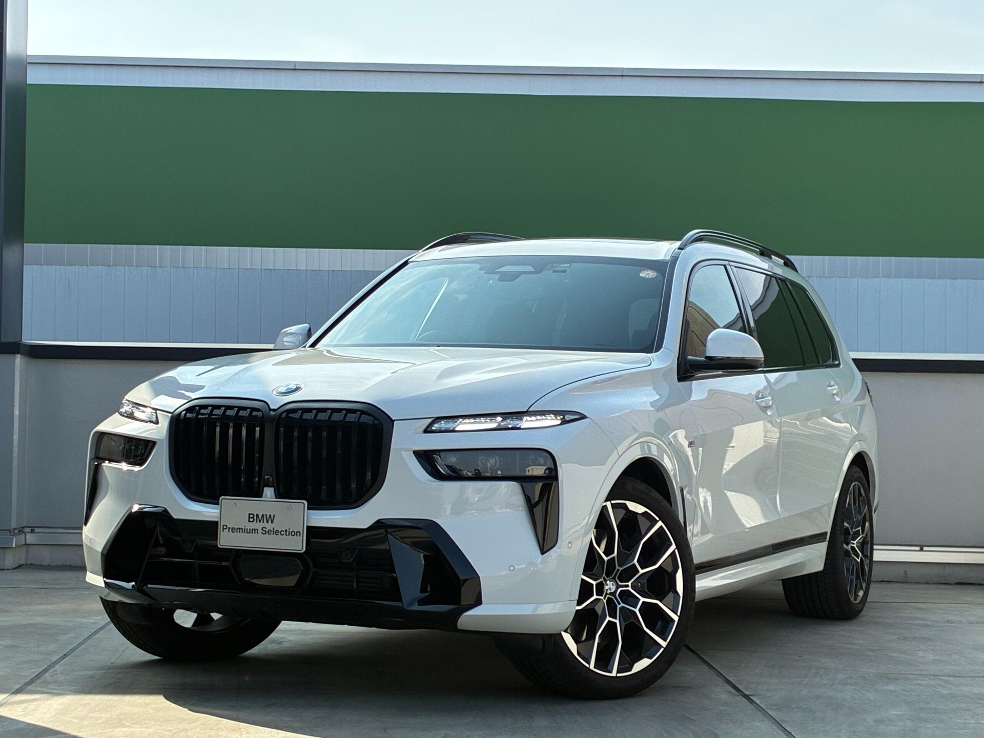 BMW X7 - View 1