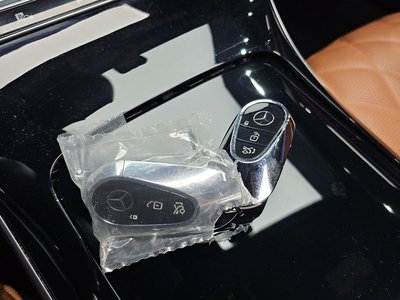 2022 Mercedes-BENZ S-CLASS thumbnail 32