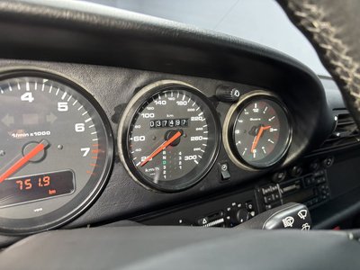 PORSCHE 911 TARGA - 10