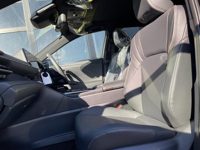 2026 Toyota CROWN SPORT thumbnail 27