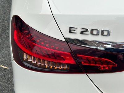 MERCEDES-BENZ E-CLASS - 10