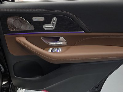 2026 Mercedes-BENZ GLS — миниатюра 15