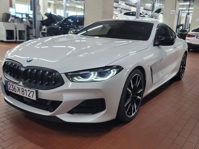 BMW 8 SERIES - 1