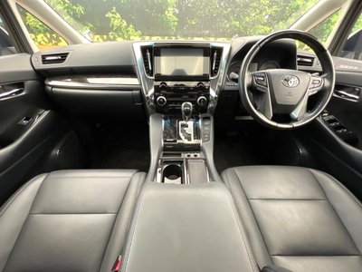 TOYOTA ALPHARD - 2