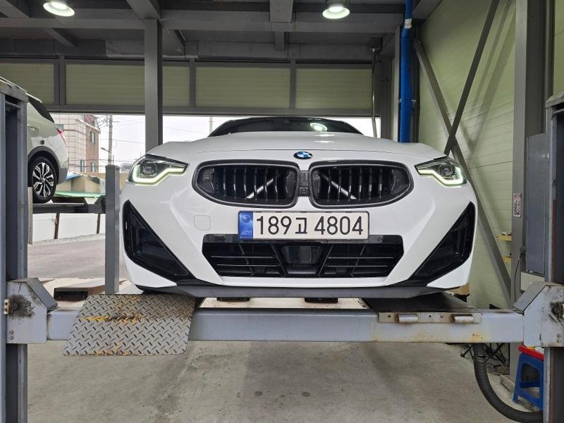 BMW 2 SERIES - View 1