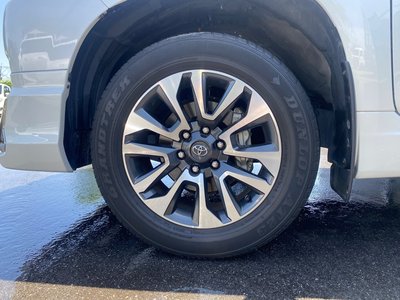TOYOTA LAND CRUISER PRADO - 9