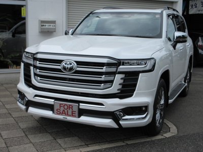 TOYOTA LAND CRUISER 300 - 1