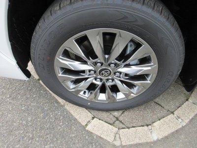 TOYOTA LAND CRUISER 300 - 6