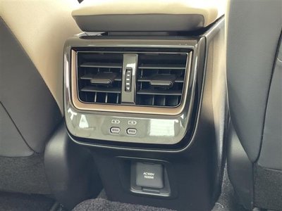 TOYOTA CROWN CROSSOVER - 10