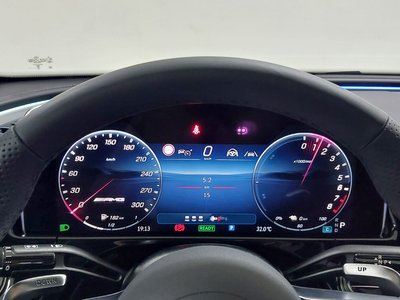 2025 Mercedes-BENZ E-CLASS photo 8