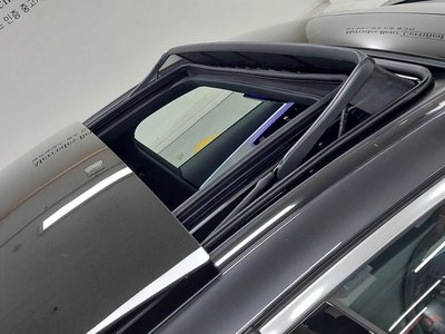 2025 Mercedes-BENZ E-CLASS — миниатюра 12