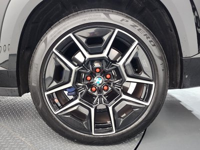 2025 BMW XM 照片 8