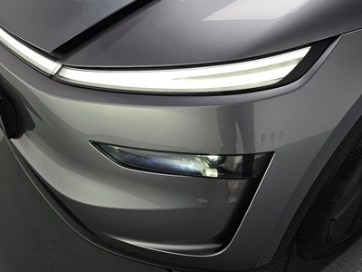 TESLA MODEL Y - 9