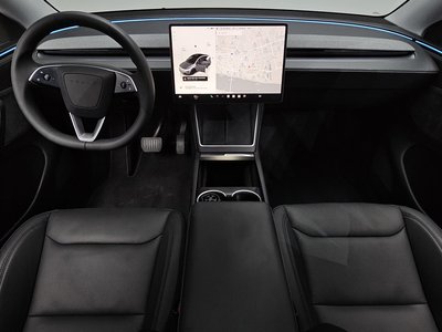 TESLA MODEL Y - 5