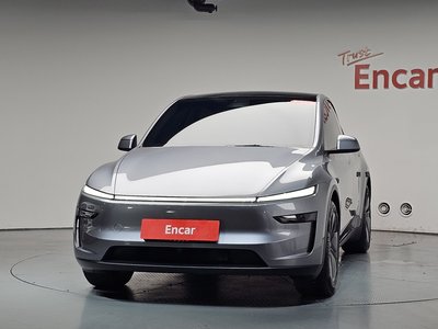 TESLA MODEL Y - 3