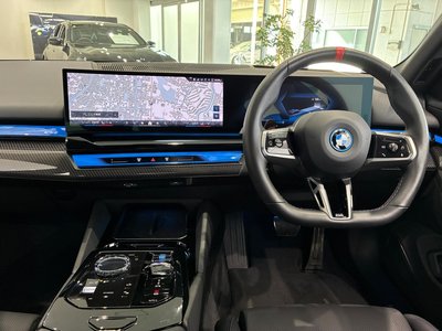 BMW I5 - 4