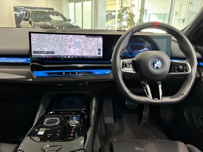 BMW I5 - 5