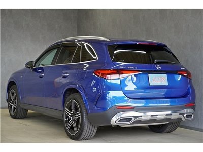 2025 Mercedes-BENZ GLC photo 2
