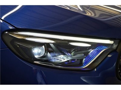 2025 Mercedes-BENZ GLC photo 5