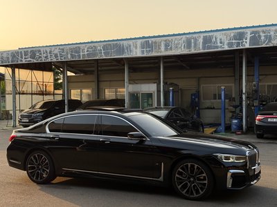 BMW 7 SERIES - 3