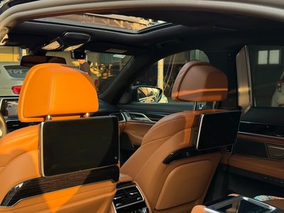 BMW 7 SERIES - 10
