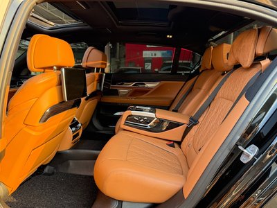 BMW 7 SERIES - 9