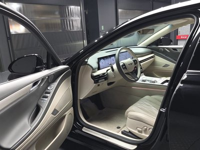 GENESIS G80 (RG3) - 10