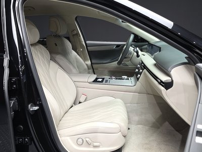 2024 Genesis G80 (RG3) thumbnail 11