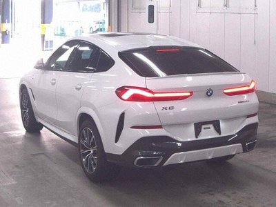 2021 BMW X6 照片 2