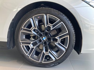 صورة 6 لـ 2024 BMW 5 SERIES TOURING