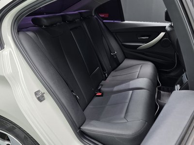 صورة مصغرة 17 لـ 2015 BMW 3 SERIES