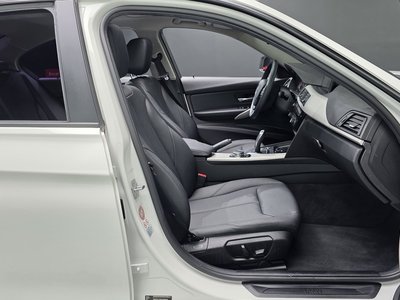 صورة مصغرة 16 لـ 2015 BMW 3 SERIES