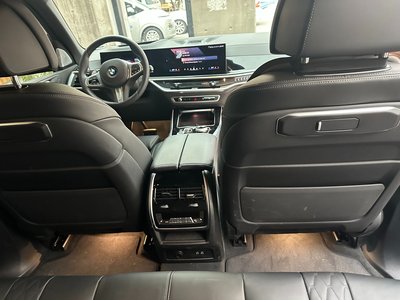 صورة 8 لـ 2026 BMW X5