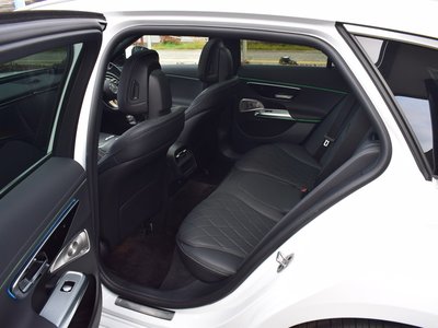 MERCEDES-BENZ E-CLASS - 3