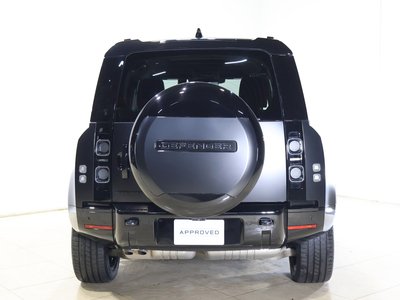 LAND ROVER DEFENDER - 7