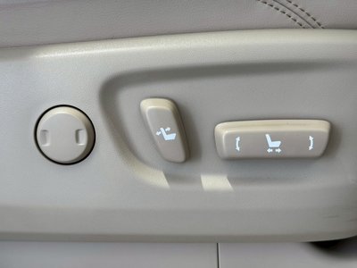 صورة مصغرة 42 لـ 2023 Toyota LAND CRUISER PRADO